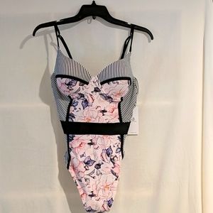 NWT Cupshe women's floral swimsuit in L